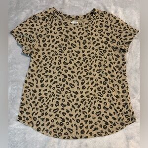 Old Navy EveryWear Crew-Neck Leapard Printed T-Shirt